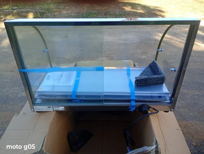 Vende-se uma estufa e uma fritadeira elétrica nova