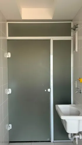 Porta de Vidro Fosco para Lavanderia 