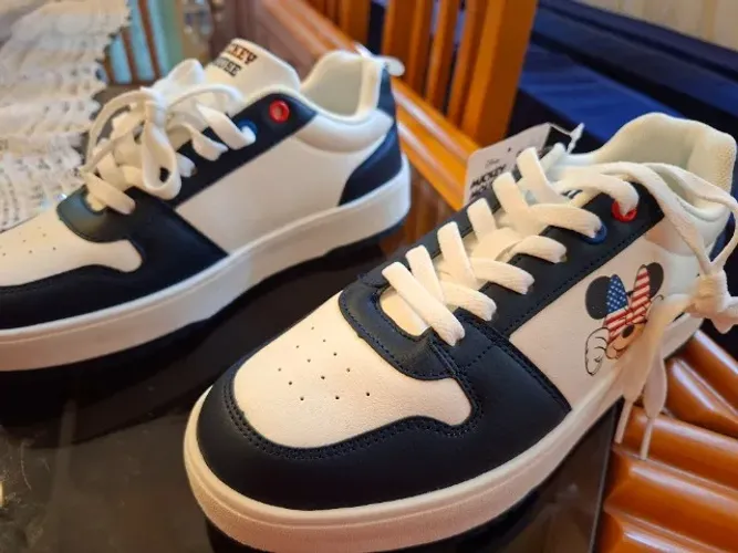 Tenis feminino Disney at Primark