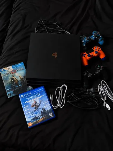 VENDO PS4 PRO