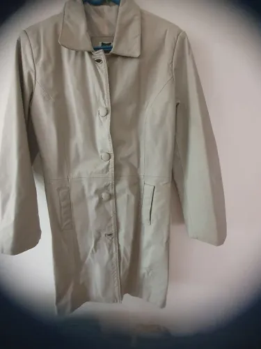 Sobretudo de couro off-White feminino espetacular