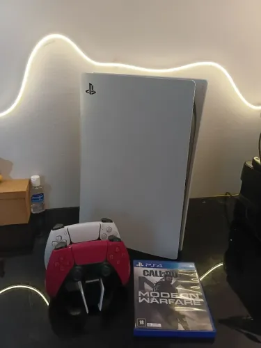 Playstation 5 + 2 Dualsenses + Base Carregadora