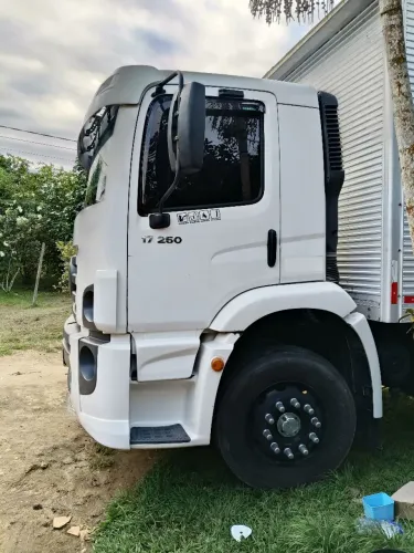 17.250 caminhão extra, único dono.