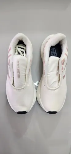 Tênis feminino