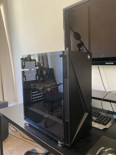 PC Gamer AMD Ryzen 5 + Placa de vídeo RX 580