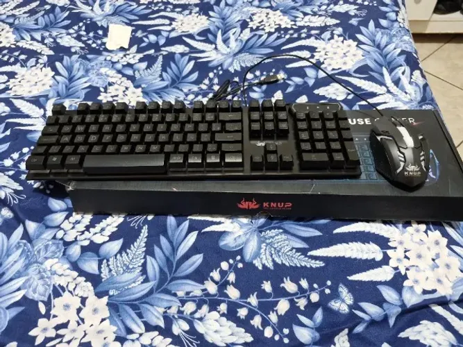 Teclado e mouse gamer