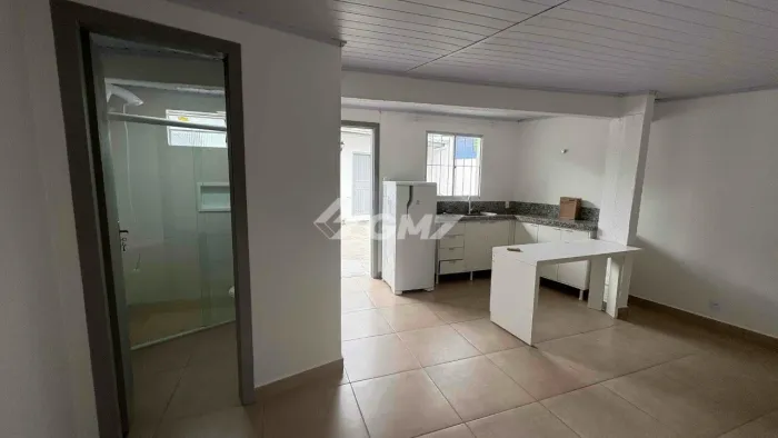 Aluguel Anual kitnet no centro em Balneário Camboriú