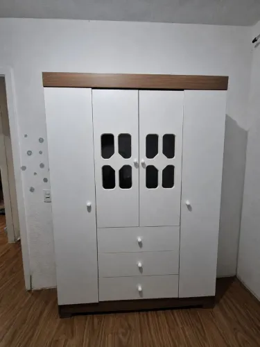 GUARDA-ROUPA INFANTIL USADO