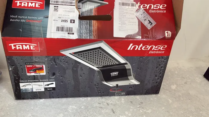 Chuveiro eletrônico Fame 7800W, 220voltd