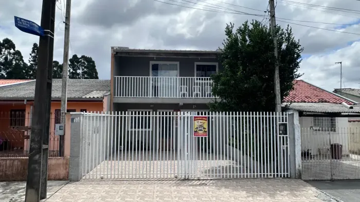 Sobrado à venda com 130 m2 no Pinheirinho