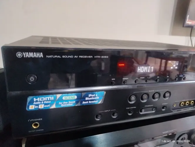 Receiver Yamaha 5.1 canais.