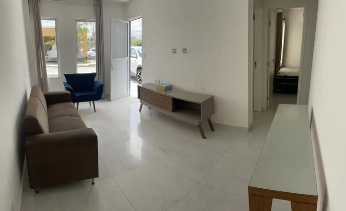 Alugo casa mobiliada  3 quarto sendo 1 suite em condomínio no bairro sim 