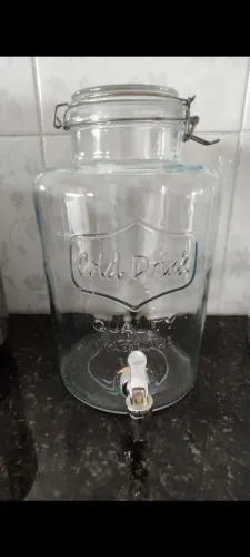 Vendo dois dispensadores de bebidas com torneiras 