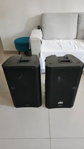 Caixa QSC k12 raiz 