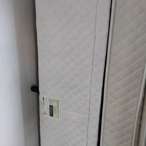 Vendo box solteiro