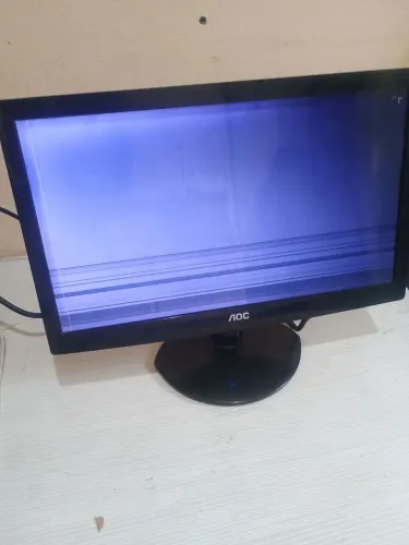 Monitor com defeito