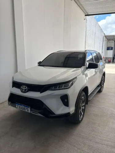 Toyota Hilux SW4 Diamond 2.8 TB 4X4 Die. Aut. 2026