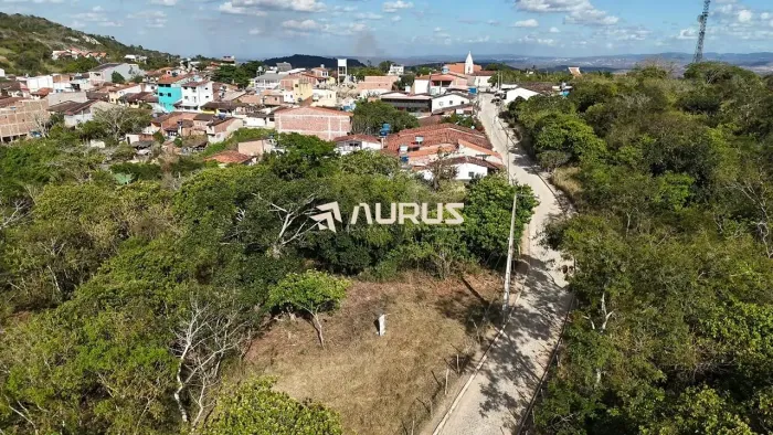 Terrenos com 841m2 vizinho à Igrejinha da Serra Negra