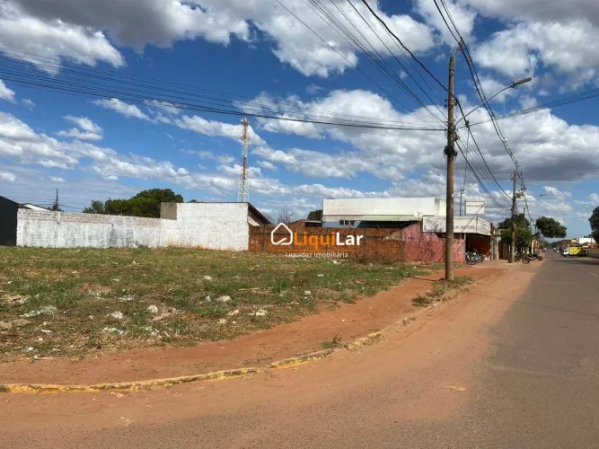 Terreno Comercial de Esquina à Venda no Itamaracá com 885 m²