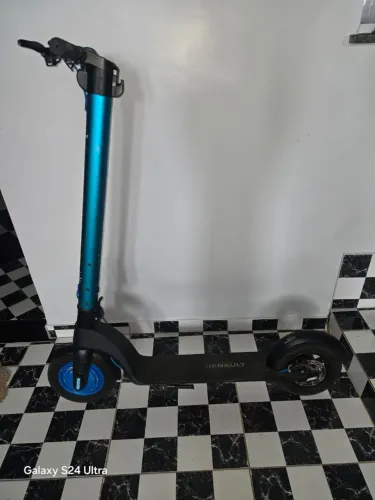 Patinete elétrico Renault