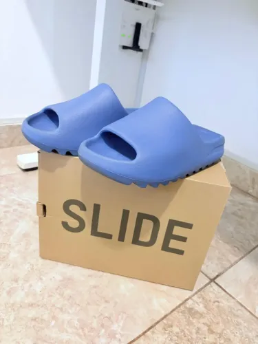 Yeezy Slide Azure