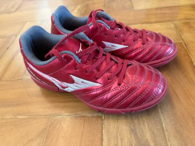 Chuteira Infantil Mizuno Monarcida Neo - Tamanho 28 BR - Vermelha - Bem Conservada