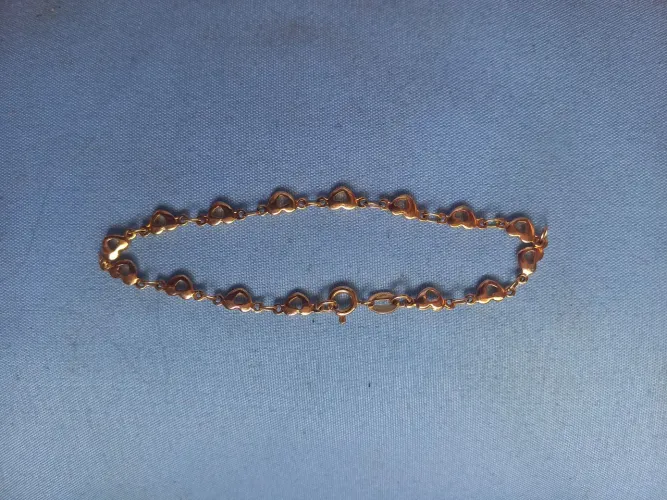 Vende-se colar e pulseira da magold.