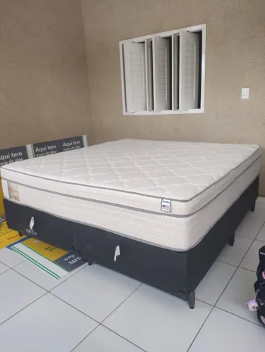 Vendo cama King Size semi nova 1,93x2,03