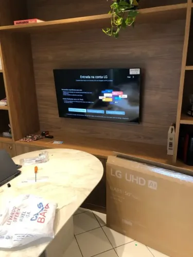 Smart TV 4K 50 LG Ultra HD Na garantia