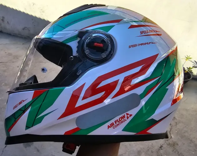 VENDO CAPACETE LS2