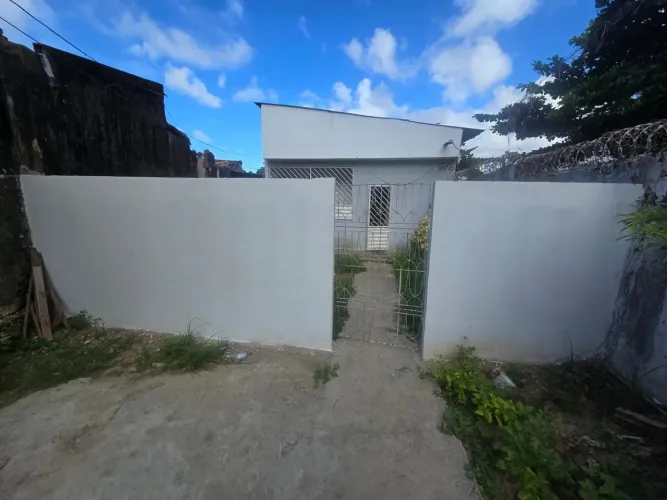 Vendo casa no 18 do forte 