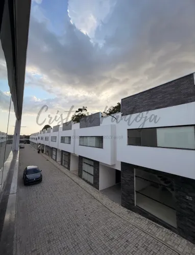 VENDE-SE CASA EM CONDOMÍNIO EM ANANINDEUA