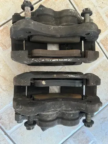 pinça freio dianteira  ford transit original cada 400 reais