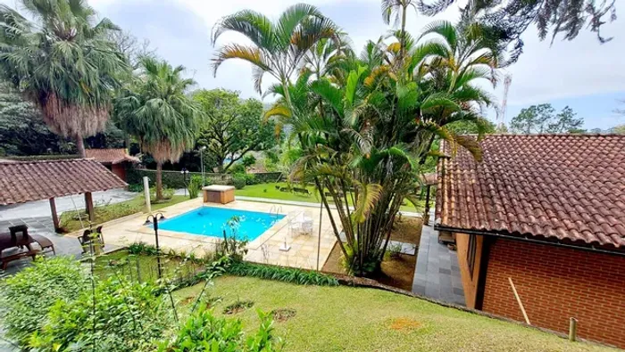 Linda casa no Centro de Penedo, Itatiaia RJ.<br>