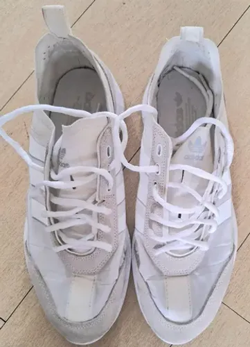 Tênis adidas 40