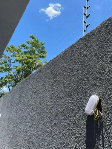 Cerca elétrica e concertinas 