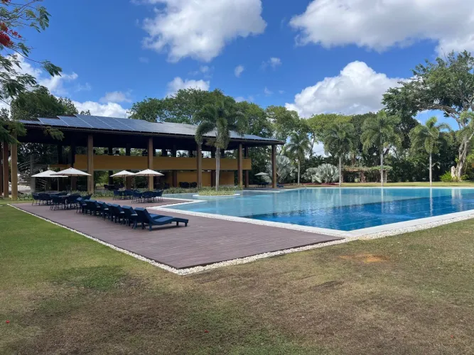 LOTE NASCENTE DE ESQUINA NO TERRA VIVA ALDEIA