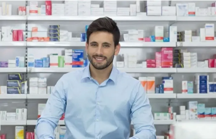 FARMACÊUTICO DISPONÍVEL 
