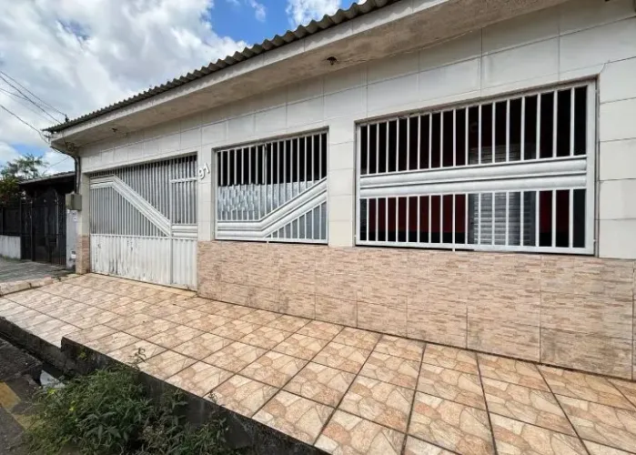 L| BELÍSSIMA CASA NO MONTE CASTELO
