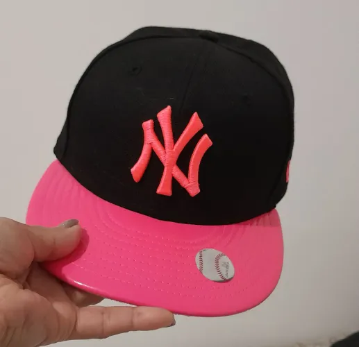 Bone feminino 