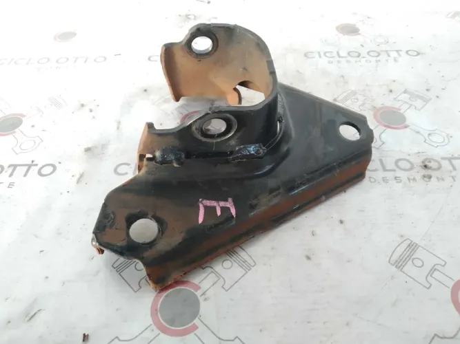 Suporte Do Amortecedor Traseiro Esquerdo Ford Fusion 06 A 12