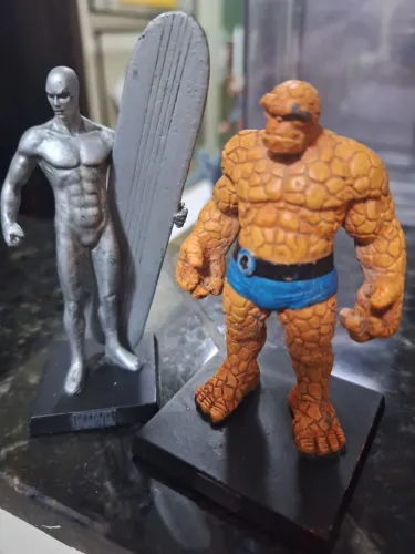 Silver Surfer e The Thing - eglemoss vingadores