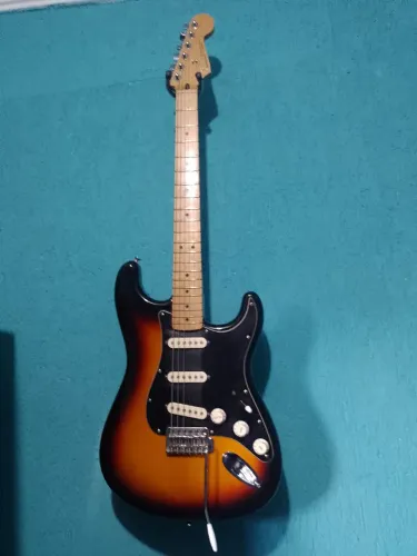 Guitarra Fender Stratocaster México