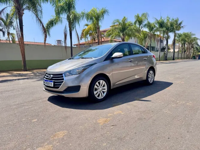 HB20s Confort plus 17/18 1.0 Manual 