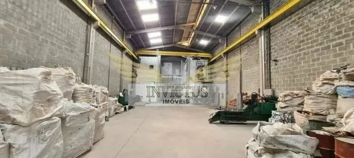 Galpão Industrial para Comprar, 470m² - Vila Santa Terezinha, Santo André/SP.