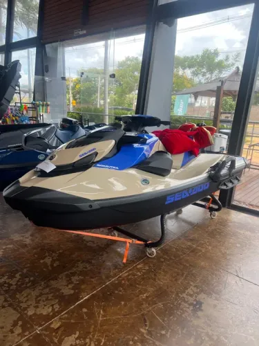 Jet Ski Sea-Doo wake 170