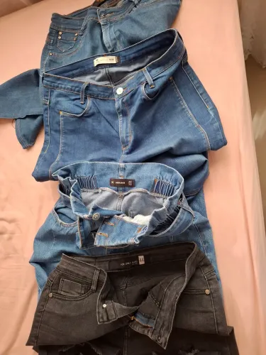 4 Calças Jeans - Tamanho 42 - 44