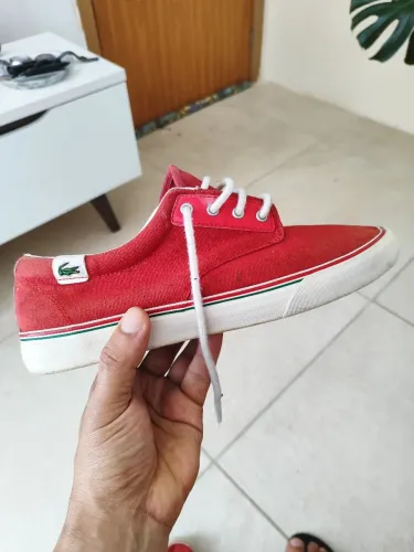 Lote tênis osklen e Lacoste. Tênis pouco usados, em estado de novo. Muito estilosos!!!