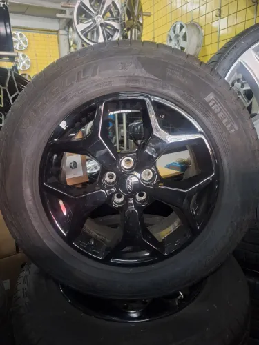 Rodas 17 Ford Maverick + pneus 95% pirelli 