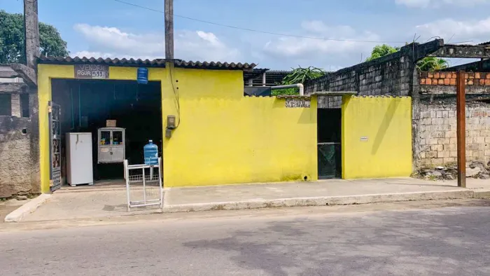 Casa para venda em Piabetá com quintal